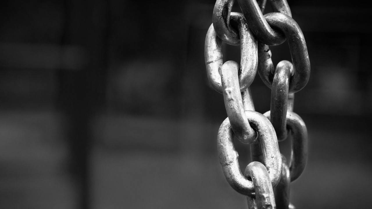 Sposoby na łączenie elementów modelu przy użyciu łańcuchów