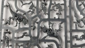 Wypraska Tyranidzi - Warhammer 40k Starter Set 10 edycja