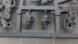 Hełmy w wyprasce Infernus Squad